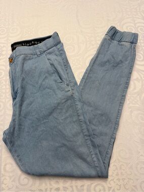 Jeaniologie Slacker Men 34 Inches Waist Light Blue Wash Denim Lightweight Jeans